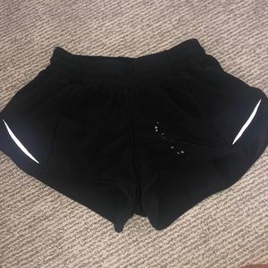 Black Lulu lemon hotty hot short
